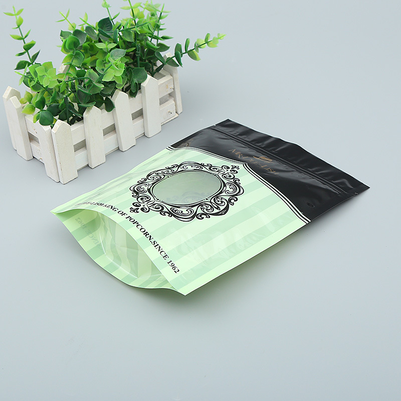Choosing the right plastic pouch Paper Pouch Manufacturers