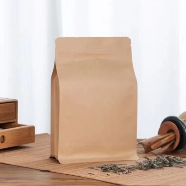 Food-grade kraft snack pouch with secure zipper seal