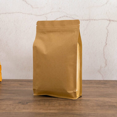 Food-grade kraft snack pouch with secure zipper seal