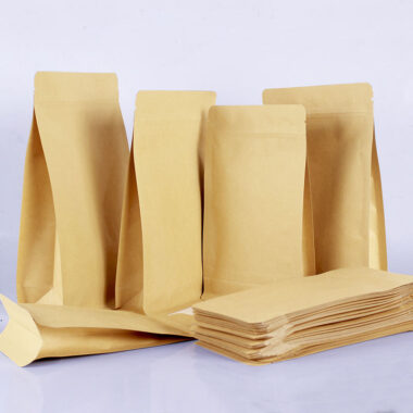 Sealable kraft paper zipper pouch for secure food packaging