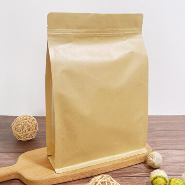 Sealable kraft paper zipper pouch for secure food packaging