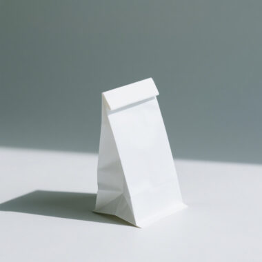 White kraft food pouch with clear window for packaging